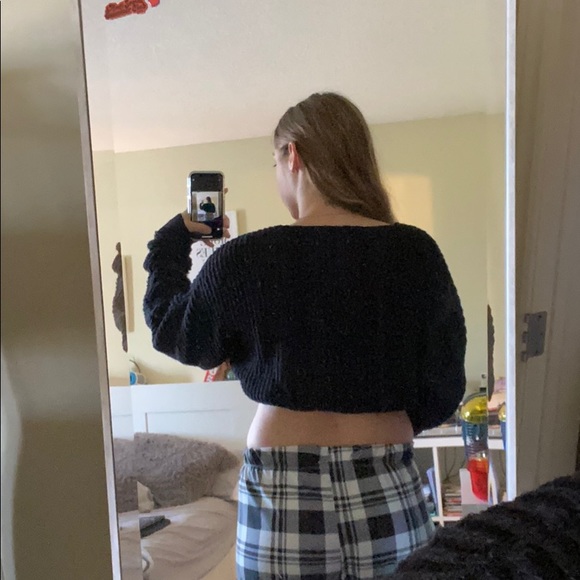 Black knit crop top - Picture 5 of 5